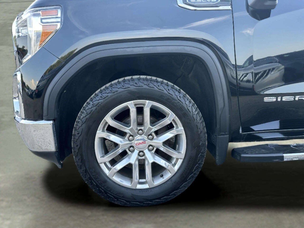 Used 2021 GMC Sierra 1500 SLT w/ SLT Premium Package AWD/4WD image 33