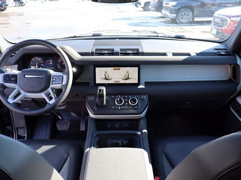 Used 2023 Land Rover Defender 90 X-Dynamic SE image 45