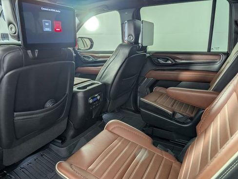 Used 2023 GMC Yukon XL Denali Ultimate image 28