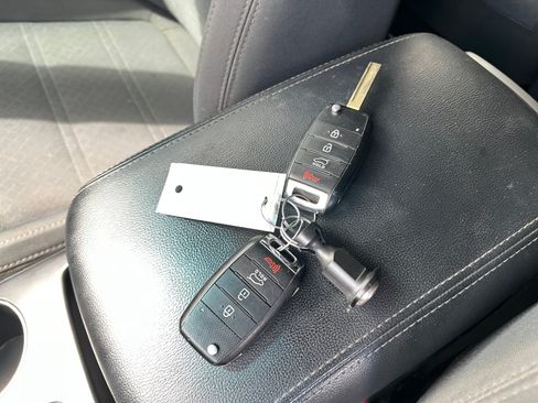 Used 2019 Kia Sorento L FWD image 34