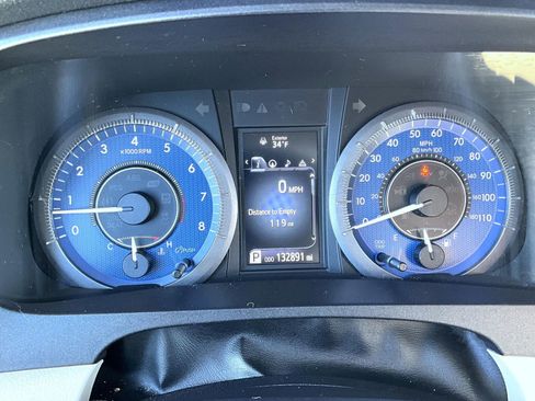 Used 2017 Toyota Sienna XLE image 15