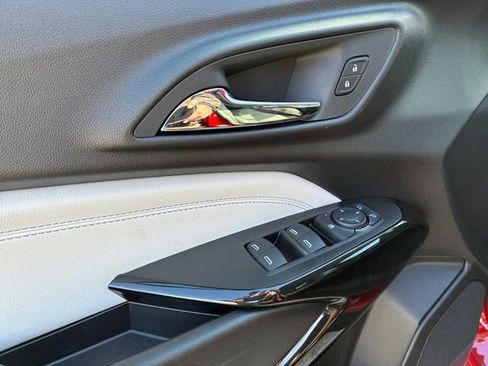 New 2026 Chevrolet Trax LT w/ Driver Confidence Package image 12