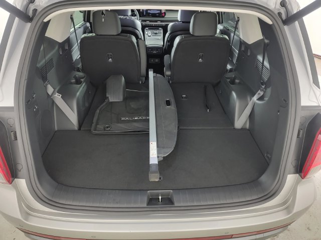 Used 2025 Hyundai Palisade SEL AWD/4WD image 16