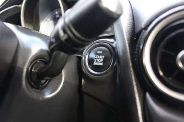 Used 2019 Toyota Yaris LE FWD image 39