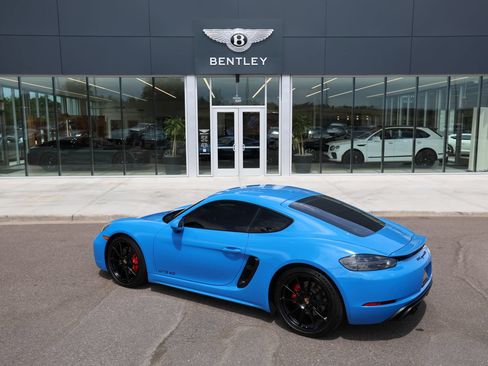Used 2024 Porsche 718 Cayman GTS RWD image 9