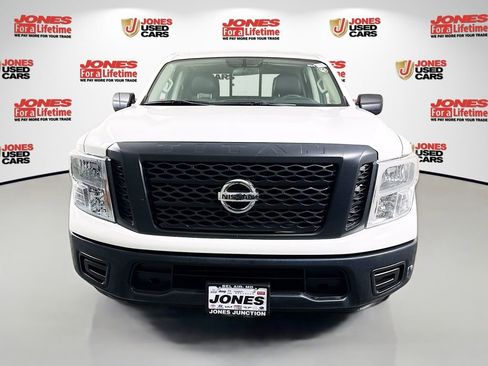 Used 2017 Nissan Titan S image 8