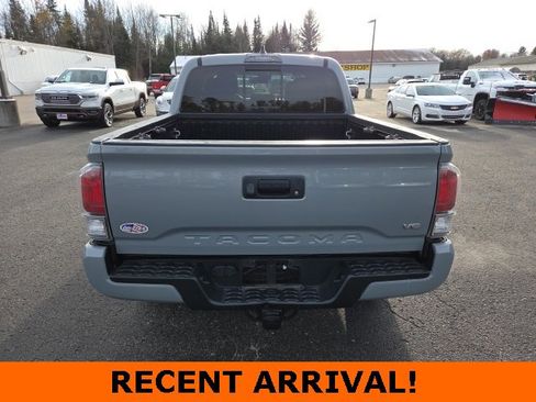 Used 2021 Toyota Tacoma TRD Off-Road image 24