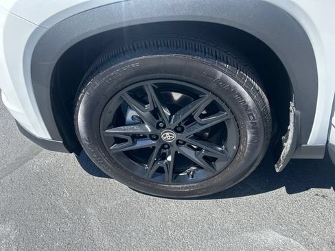 Certified 2025 Toyota Grand Highlander AWD image 15