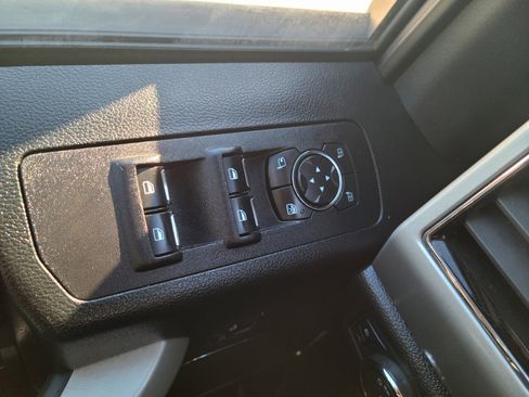 Used 2018 Ford F150 Lariat image 14