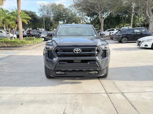 Used 2025 Toyota Tacoma SR image 10