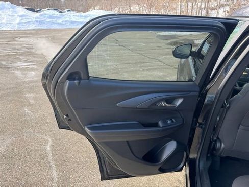 Used 2025 Chevrolet TrailBlazer LT image 17