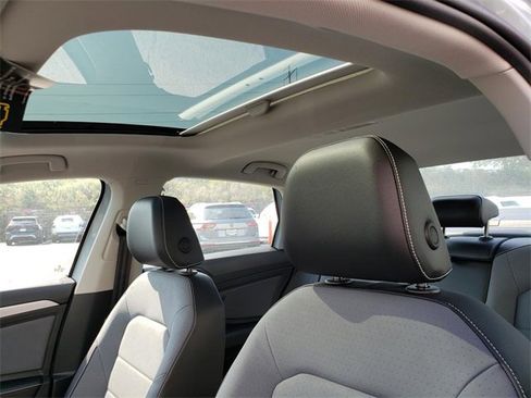 New 2025 Volkswagen Jetta SE image 7