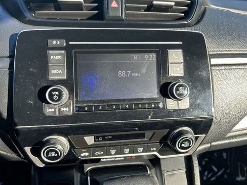 Used 2019 Honda CR-V LX image 16