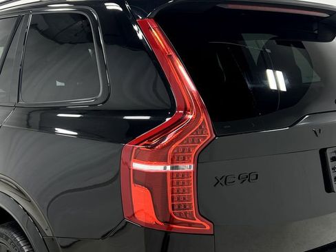 Used 2018 Volvo XC90 T8 Momentum w/ Convenience Package image 36