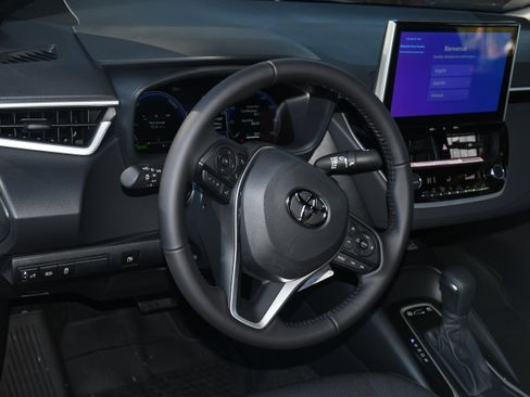 New 2026 Toyota Corolla SE image 4