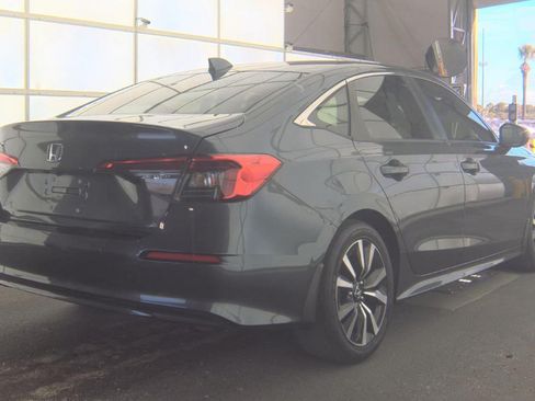 Used 2023 Honda Civic EX image 5