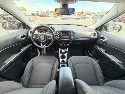 Used 2018 Jeep Compass Sport FWD image 18
