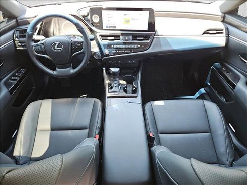 Used 2025 Lexus ES 300h w/ Premium Package FWD image 19