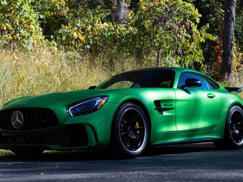 Used 2018 Mercedes-Benz AMG GT R image 10