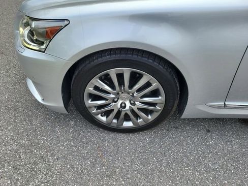 Used 2015 Lexus LS 460 w/ Comfort Package RWD image 5