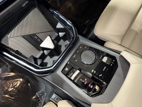 Certified 2025 BMW X3 xDrive30i w/ Premium Package image 28