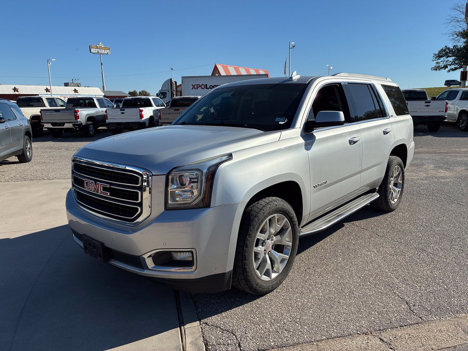 Used 2017 GMC Yukon SLT w/ Open Road Package AWD/4WD image 1
