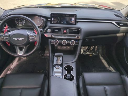 Used 2023 Genesis G70 2.0T image 13