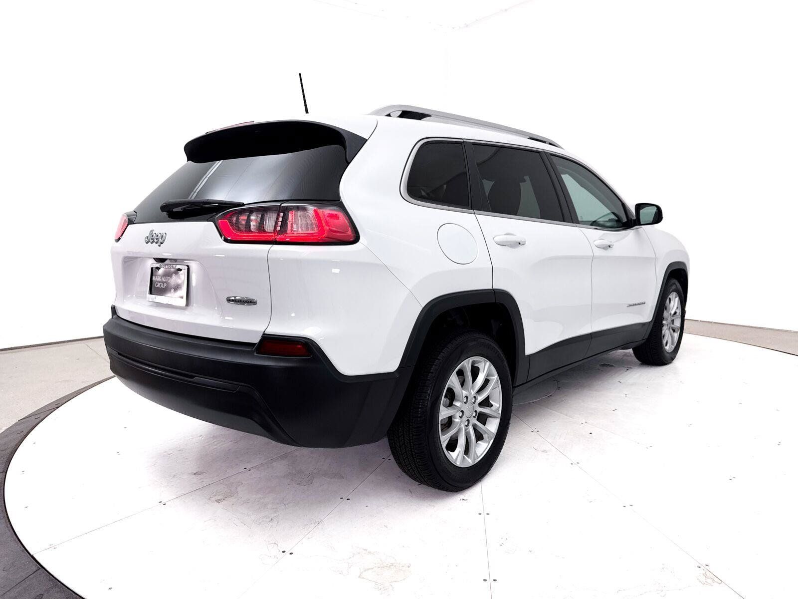 Used 2019 Jeep Cherokee Latitude w/ Popular Appearance Group FWD image 16