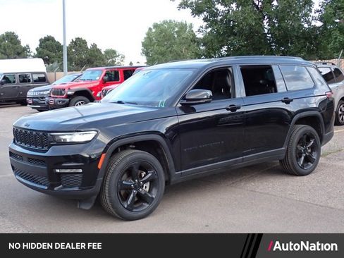 Used 2023 Jeep Grand Cherokee L Limited w/ Black Appearance Package AWD/4WD image 1