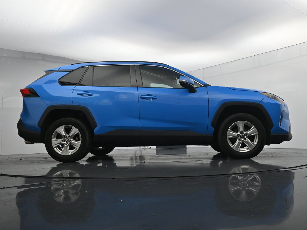 Used 2021 Toyota RAV4 XLE AWD/4WD image 24