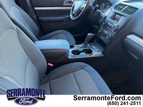 Used 2016 Ford Explorer XLT image 17