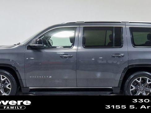 Used 2024 Jeep Wagoneer Series III AWD/4WD image 4