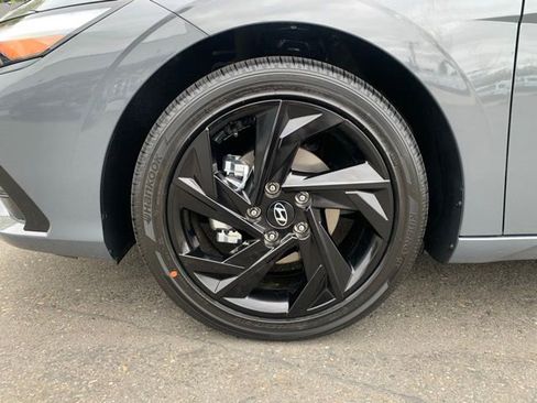 New 2026 Hyundai Elantra SEL Sport Premium FWD image 9