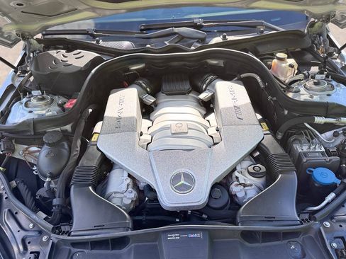 Used 2010 Mercedes-Benz E 63 AMG Sedan image 20