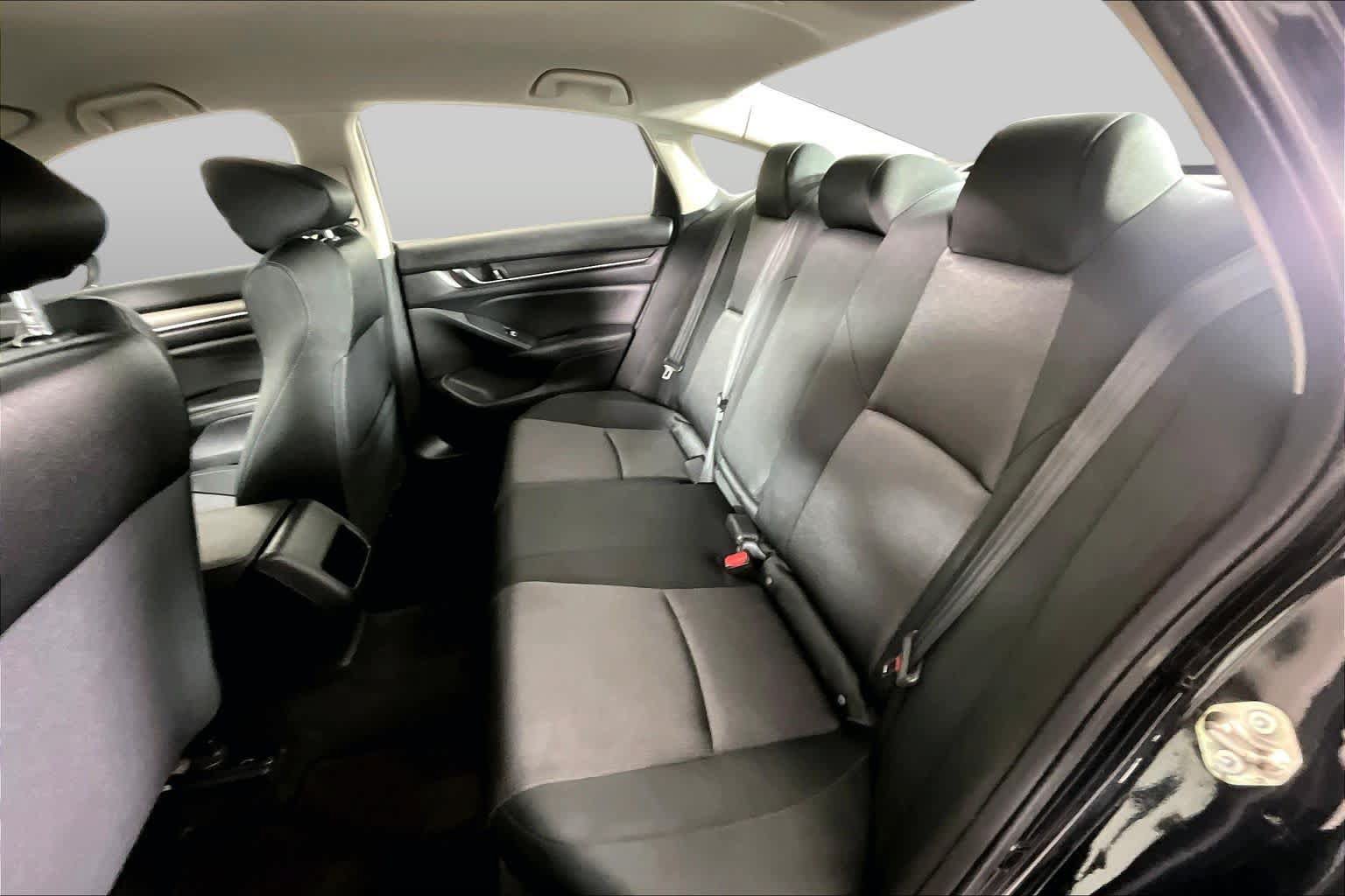 Used 2019 Honda Accord LX image 18
