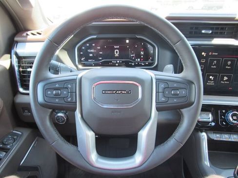 Used 2023 GMC Sierra 1500 Denali w/ Denali Reserve Package AWD/4WD image 20