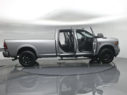 Used 2022 RAM 3500 Limited w/ Night Edition AWD/4WD image 5