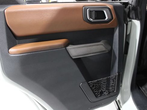 Used 2022 Ford Bronco Outer Banks AWD/4WD image 10