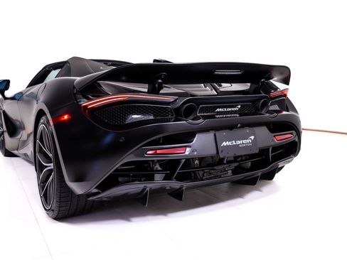 Used 2022 McLaren 720S Spider RWD image 13