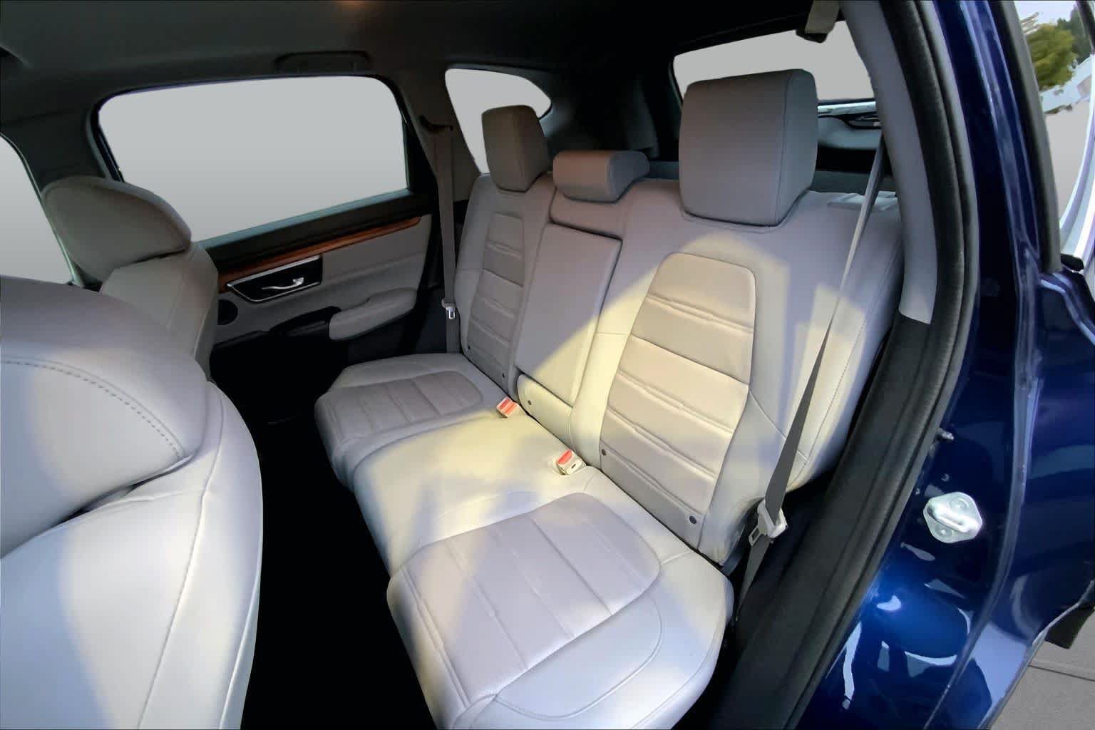 Used 2022 Honda CR-V Touring image 18