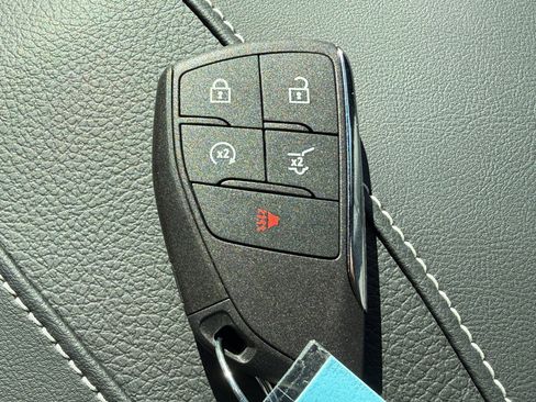 New 2026 GMC Acadia Denali w/ Super Cruise Package image 38