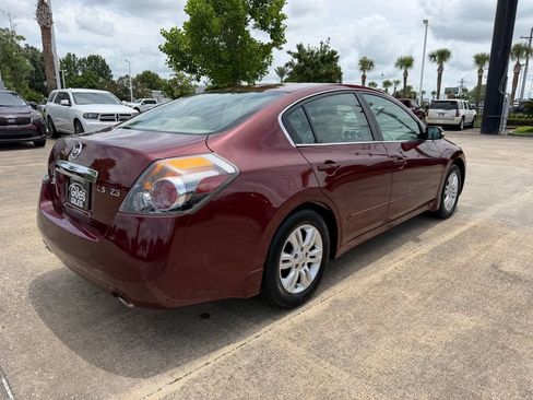 Used 2010 Nissan Altima 2.5 SL w/ SL Pkg FWD image 5