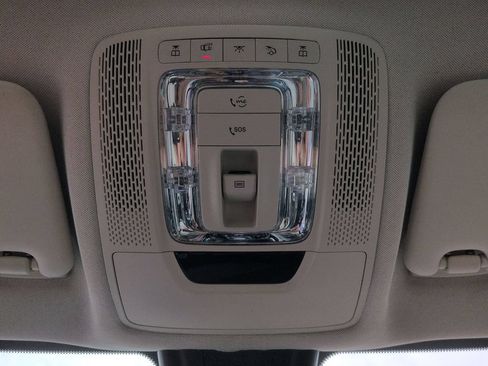 Used 2021 Mercedes-Benz GLB 250 image 14