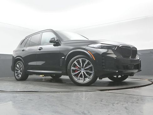 Used 2024 BMW X5 xDrive40i w/ M Sport Package AWD/4WD image 29