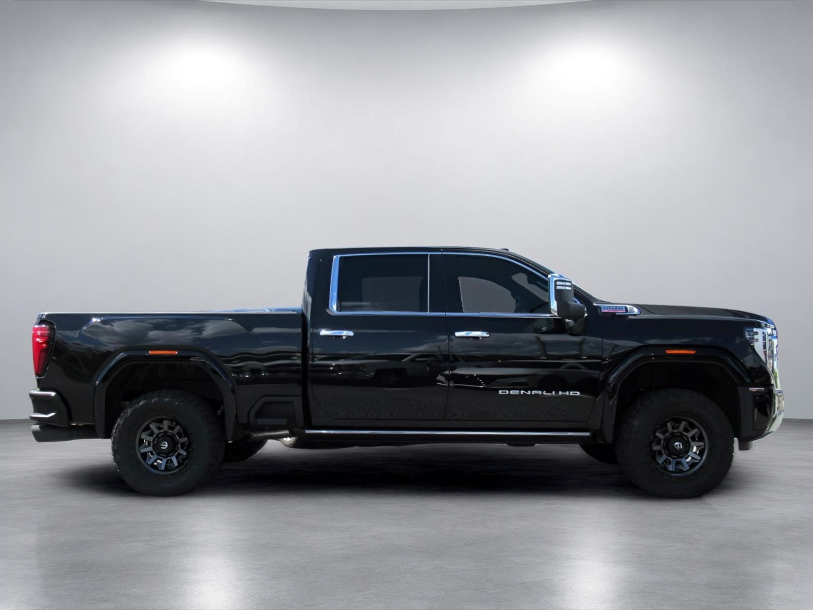 Used 2026 GMC Sierra 2500 Denali w/ Denali Reserve Package AWD/4WD image 2