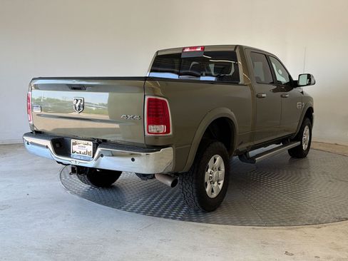 Used 2014 RAM 2500 Longhorn w/ Convenience Group AWD/4WD image 9