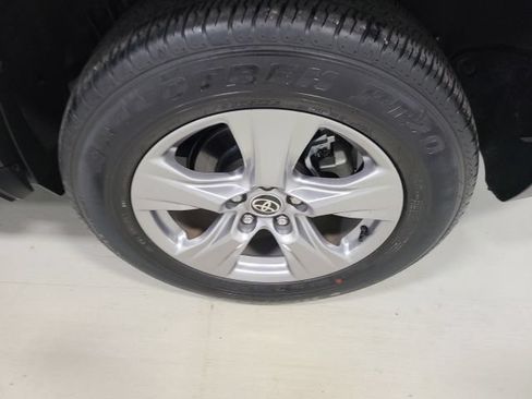 Certified 2023 Toyota RAV4 XLE AWD/4WD image 38