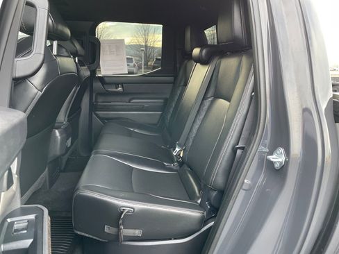 Used 2024 Toyota Tacoma Limited w/ Limited Package (LT) image 11