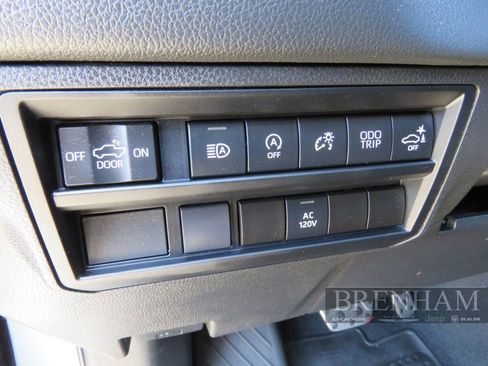 Used 2022 Toyota Tundra Limited image 14