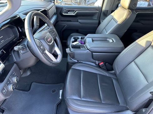 Used 2025 GMC Sierra 1500 SLT image 15